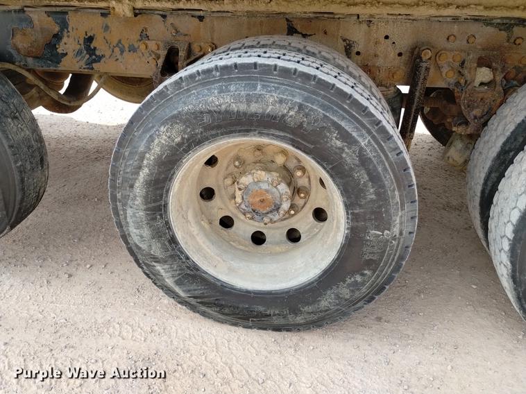 image for item DN6455 2000 Kenworth T800  dump truck