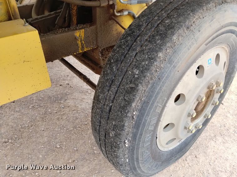 image for item DN6456 Rosco  chip spreader