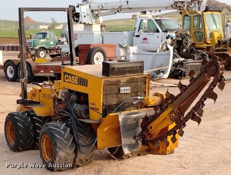 image for item DN6458 1981 Case Maxi Sneaker  trencher