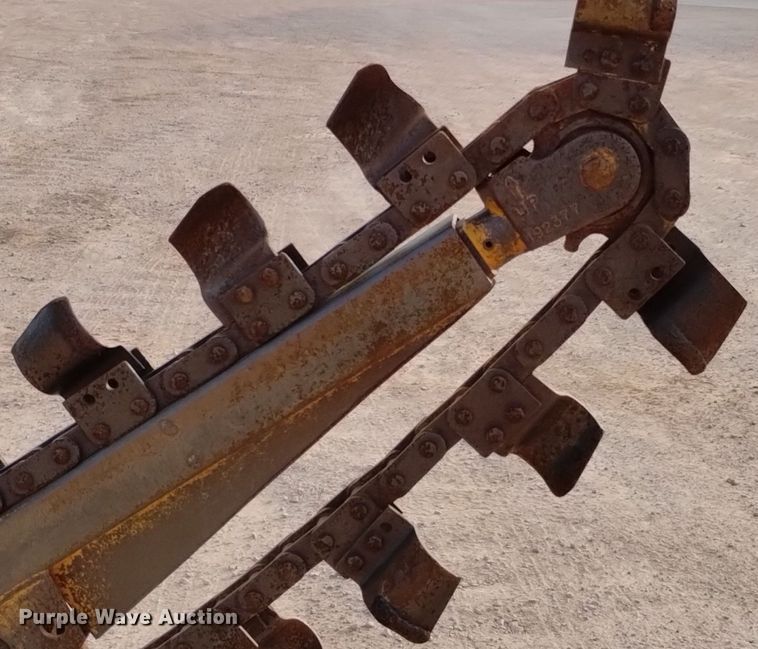 image for item DN6458 1981 Case Maxi Sneaker  trencher