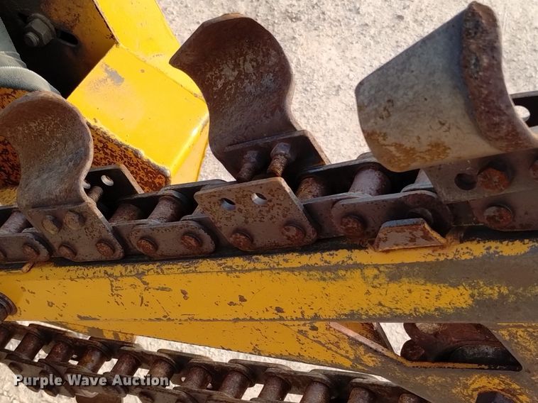 image for item DN6458 1981 Case Maxi Sneaker  trencher