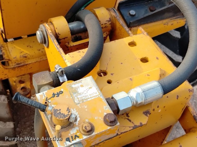 image for item DN6458 1981 Case Maxi Sneaker  trencher