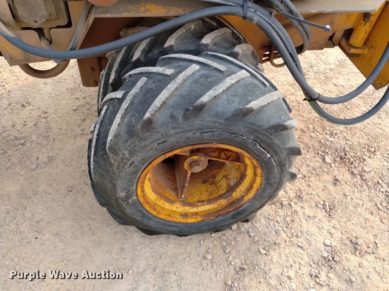 image for item DN6458 1981 Case Maxi Sneaker  trencher