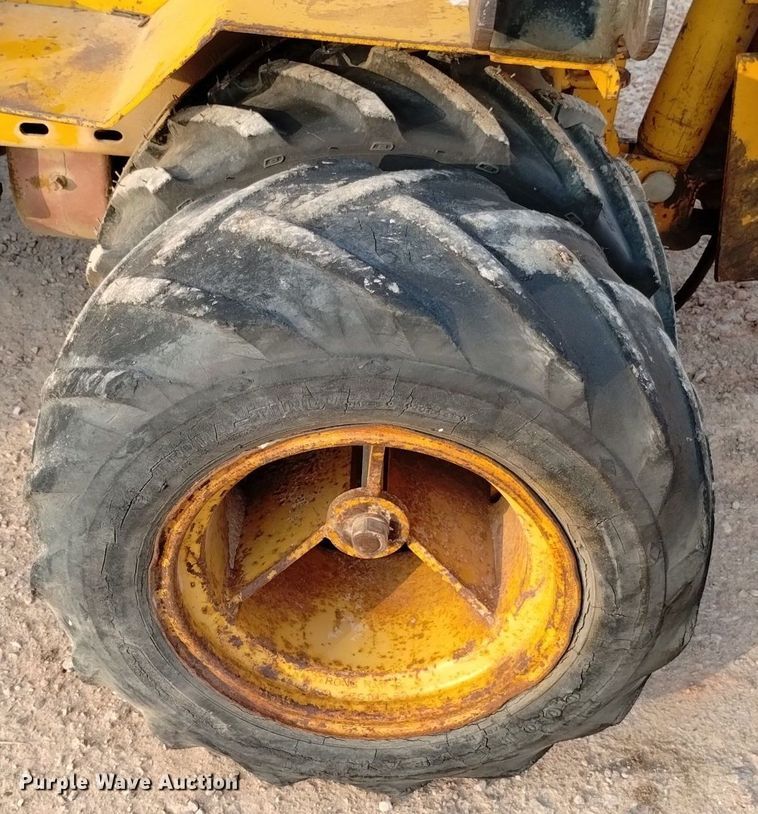 image for item DN6458 1981 Case Maxi Sneaker  trencher