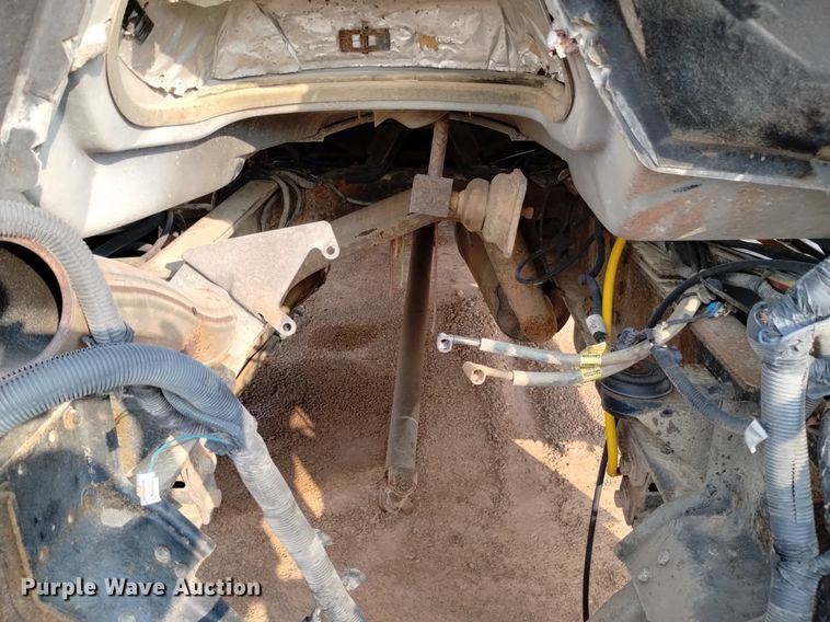 image for item DN6460 2000 Chevrolet C7500  digger derrick truck