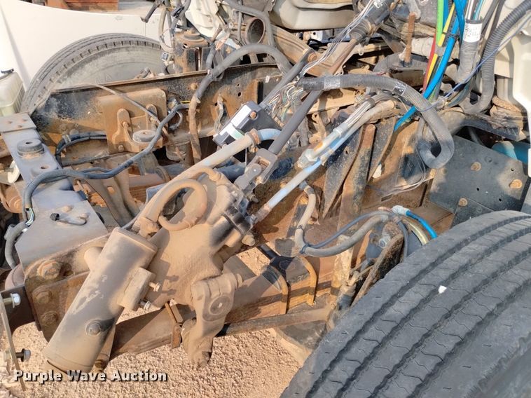 image for item DN6460 2000 Chevrolet C7500  digger derrick truck