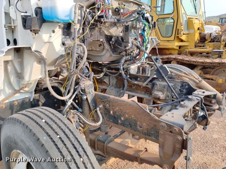 image for item DN6460 2000 Chevrolet C7500  digger derrick truck