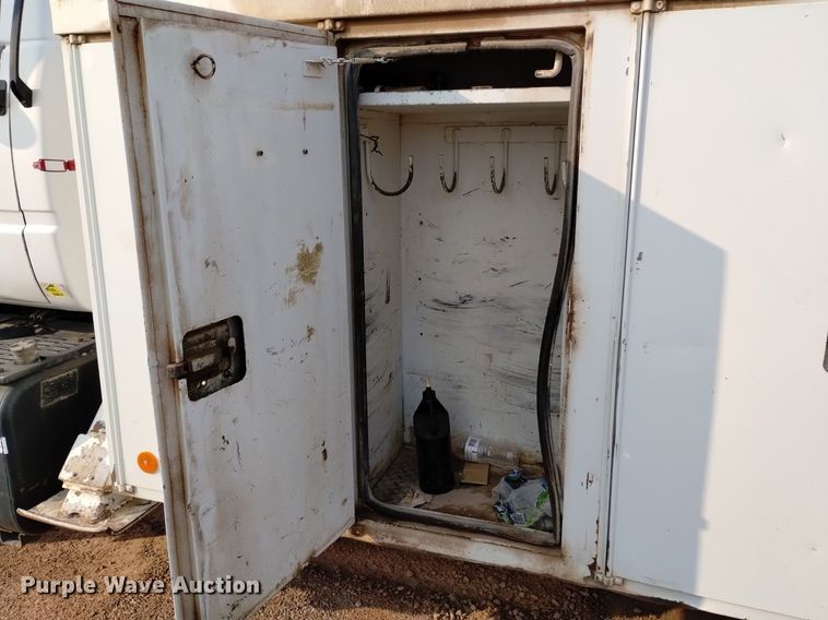 image for item DN6460 2000 Chevrolet C7500  digger derrick truck