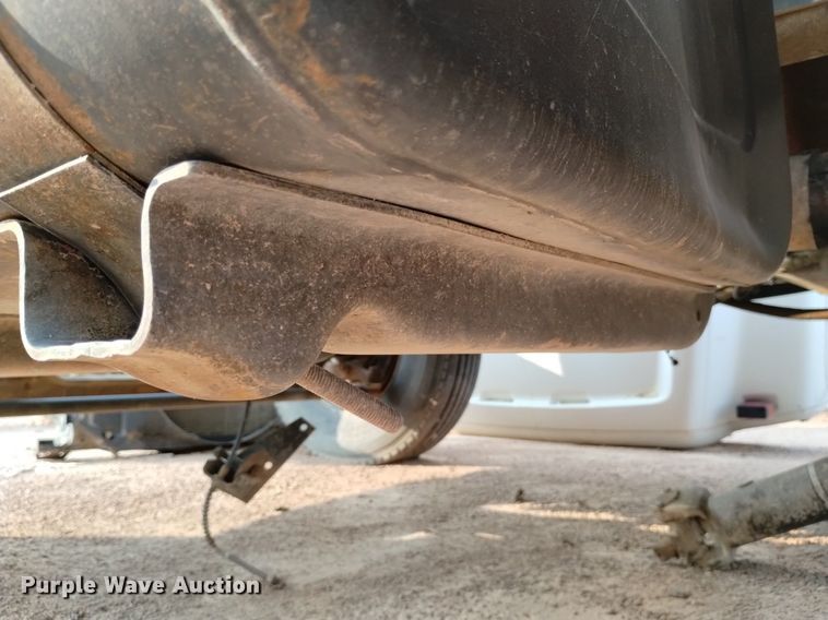 image for item DN6460 2000 Chevrolet C7500  digger derrick truck