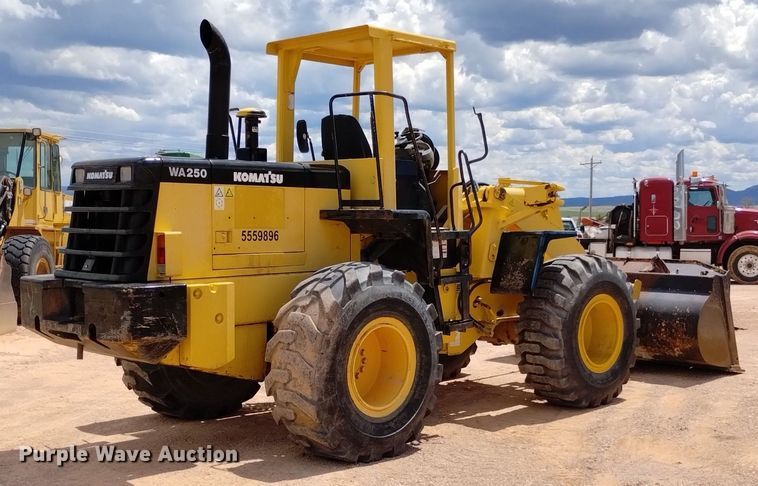 image for item DN6463 1998 Komatsu WA250-3L  wheel loader