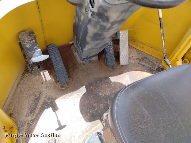 image for item DN6463 1998 Komatsu WA250-3L  wheel loader