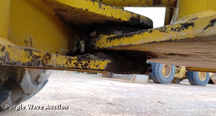 image for item DN6463 1998 Komatsu WA250-3L  wheel loader