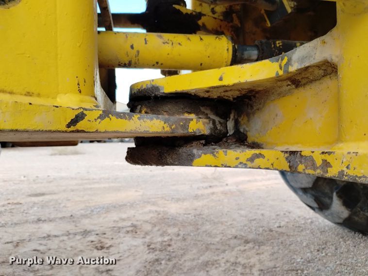 image for item DN6463 1998 Komatsu WA250-3L  wheel loader