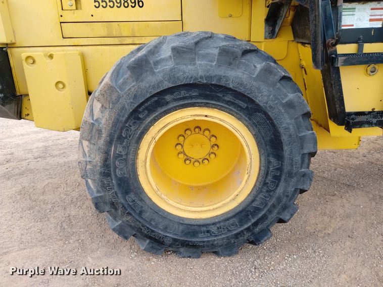 image for item DN6463 1998 Komatsu WA250-3L  wheel loader