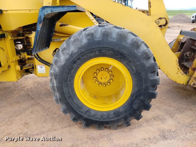 image for item DN6463 1998 Komatsu WA250-3L  wheel loader