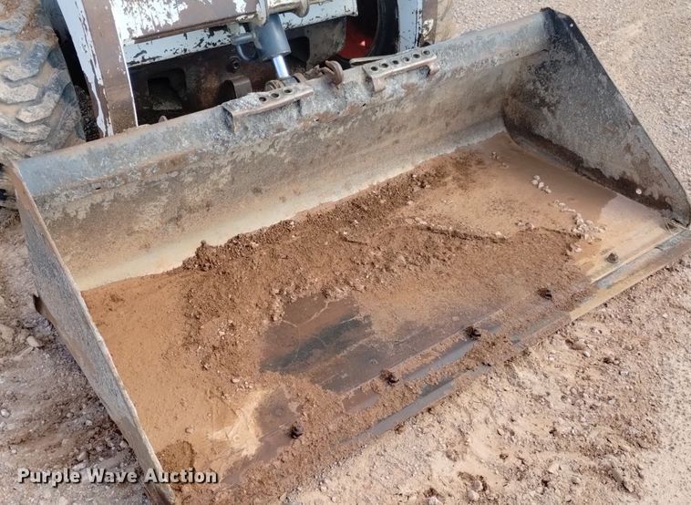 image for item DN6464 1994 Bobcat 853  skid steer loader