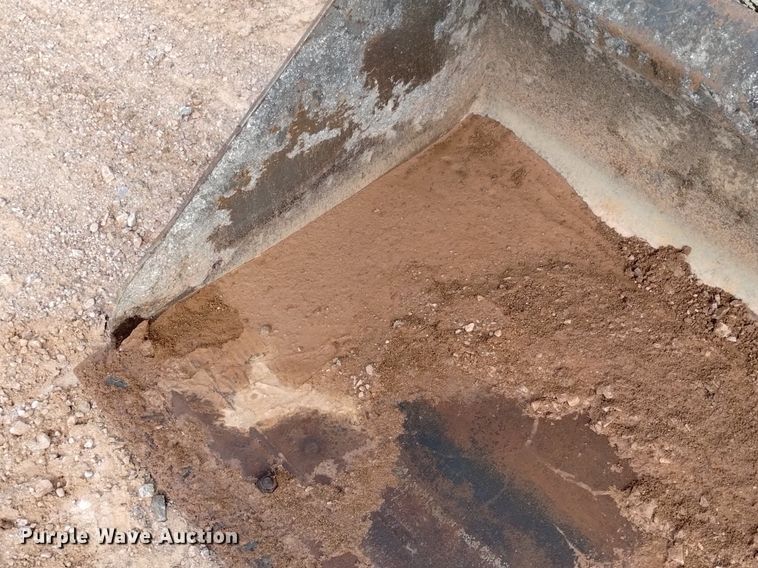 image for item DN6464 1994 Bobcat 853  skid steer loader