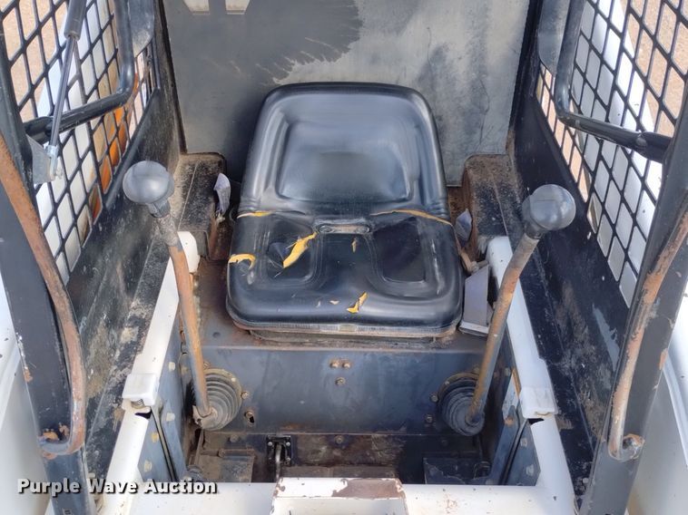 image for item DN6464 1994 Bobcat 853  skid steer loader