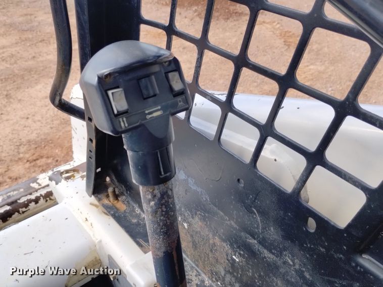 image for item DN6464 1994 Bobcat 853  skid steer loader