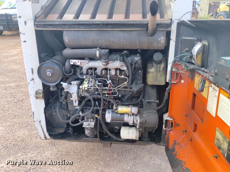 image for item DN6464 1994 Bobcat 853  skid steer loader