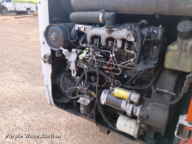 image for item DN6464 1994 Bobcat 853  skid steer loader