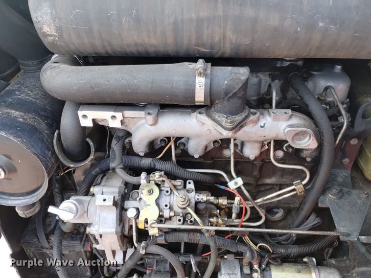 image for item DN6464 1994 Bobcat 853  skid steer loader