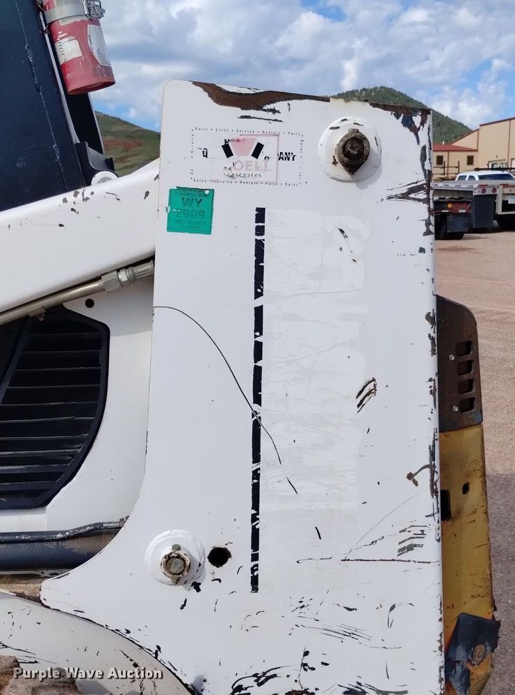 image for item DN6464 1994 Bobcat 853  skid steer loader