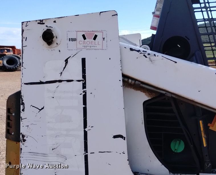 image for item DN6464 1994 Bobcat 853  skid steer loader