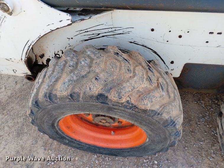 image for item DN6464 1994 Bobcat 853  skid steer loader