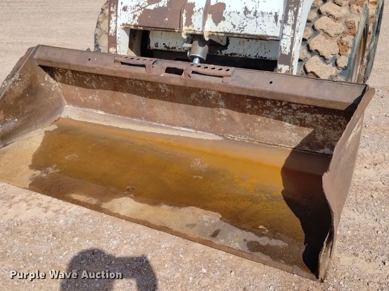 image for item DN6465 1994 Bobcat 853  skid steer loader