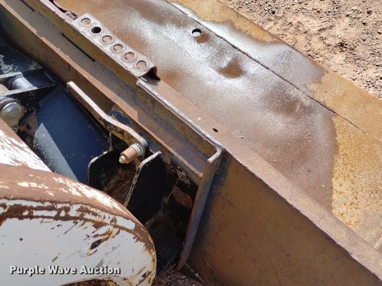 image for item DN6465 1994 Bobcat 853  skid steer loader