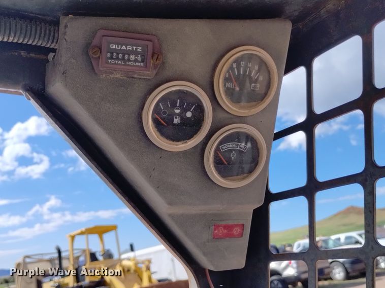 image for item DN6465 1994 Bobcat 853  skid steer loader