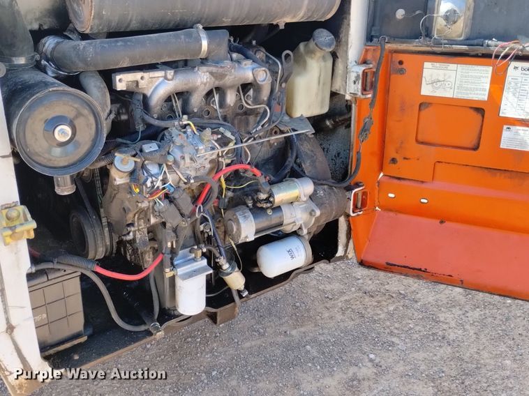 image for item DN6465 1994 Bobcat 853  skid steer loader