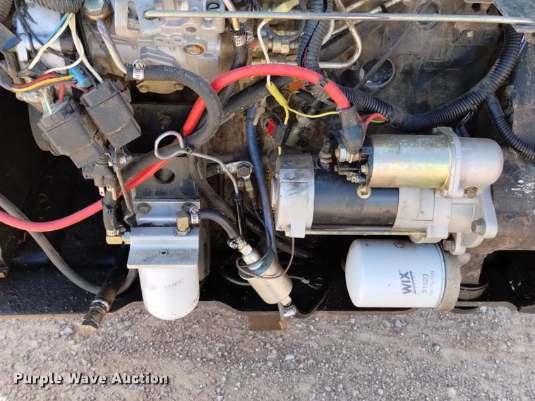 image for item DN6465 1994 Bobcat 853  skid steer loader