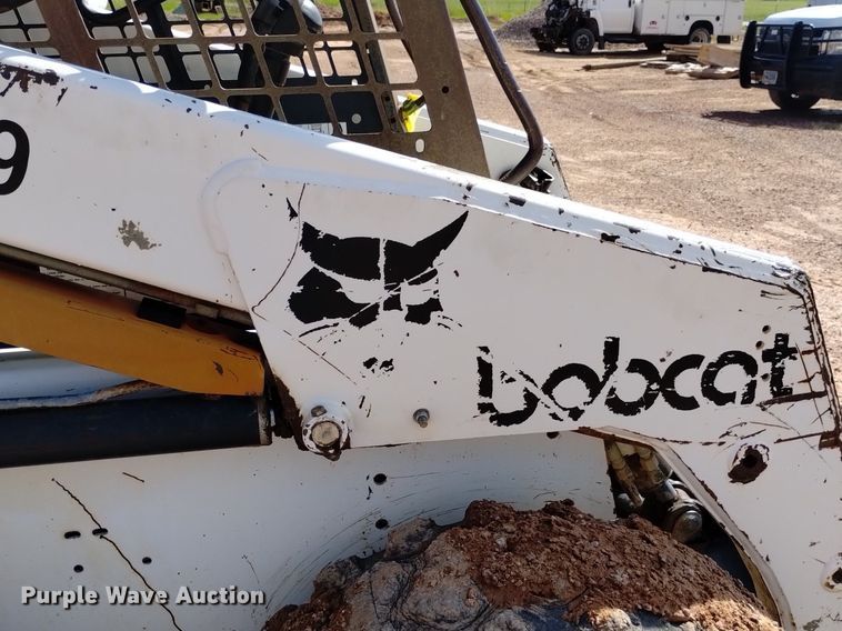 image for item DN6465 1994 Bobcat 853  skid steer loader