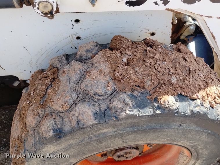 image for item DN6465 1994 Bobcat 853  skid steer loader