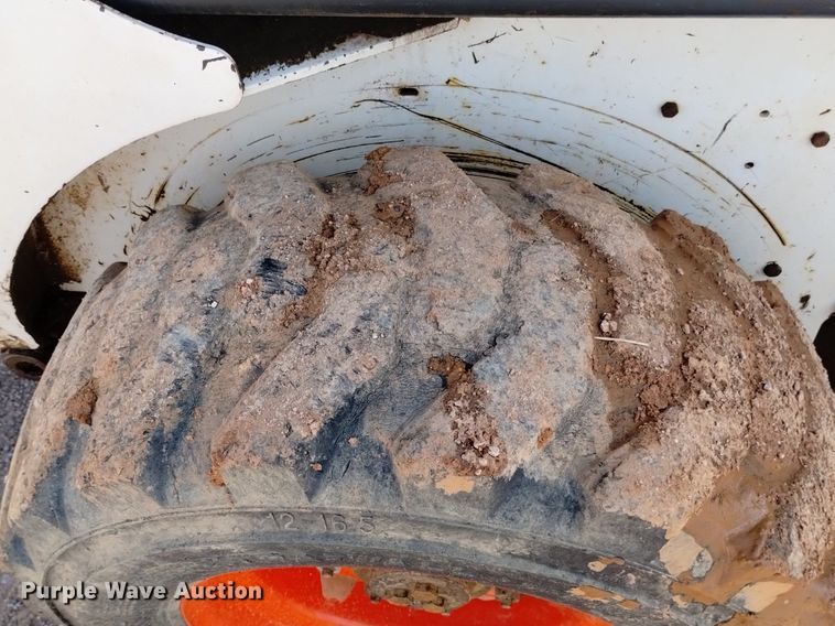 image for item DN6465 1994 Bobcat 853  skid steer loader