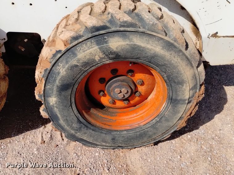 image for item DN6465 1994 Bobcat 853  skid steer loader