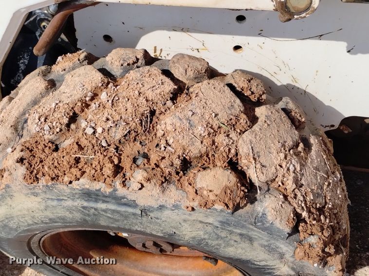 image for item DN6465 1994 Bobcat 853  skid steer loader