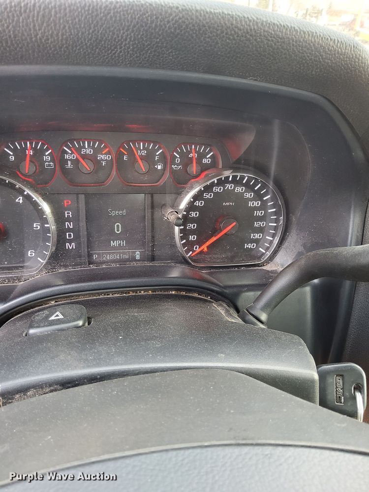 image for item DN6466 2016 GMC Sierra 1500  Double Cab pickup truck