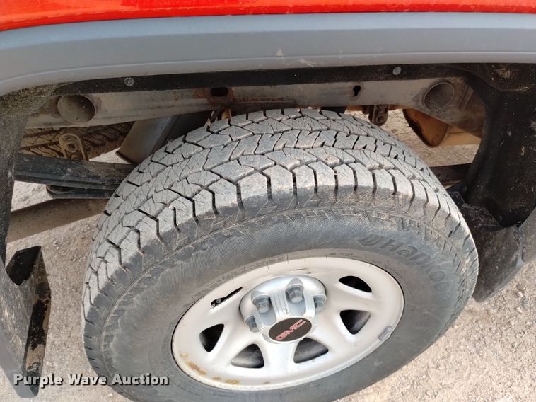 image for item DN6466 2016 GMC Sierra 1500  Double Cab pickup truck