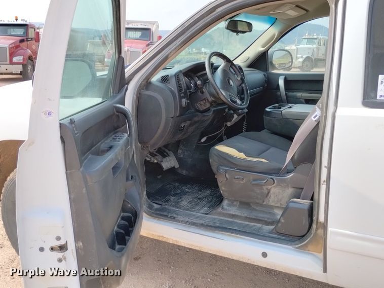 image for item DN6467 2012 Chevrolet Silverado 1500  Ext. Cab pickup truck