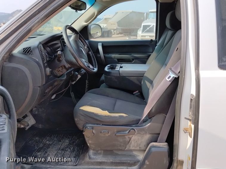 image for item DN6467 2012 Chevrolet Silverado 1500  Ext. Cab pickup truck