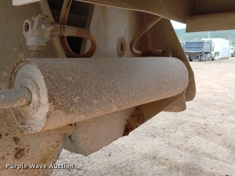 image for item DN6470 1993 Beall BD-N3428-93  bottom dump trailer