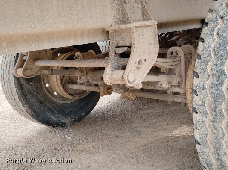 image for item DN6470 1993 Beall BD-N3428-93  bottom dump trailer