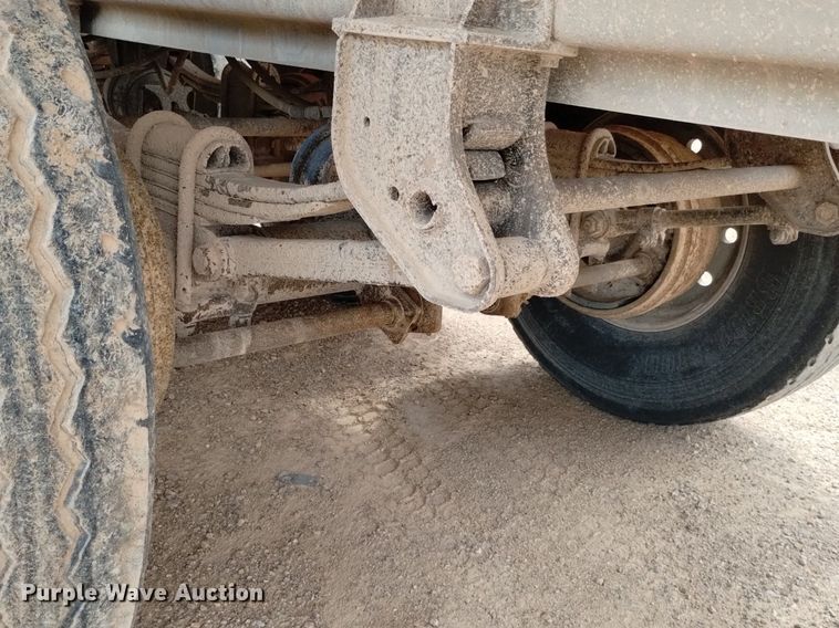 image for item DN6470 1993 Beall BD-N3428-93  bottom dump trailer