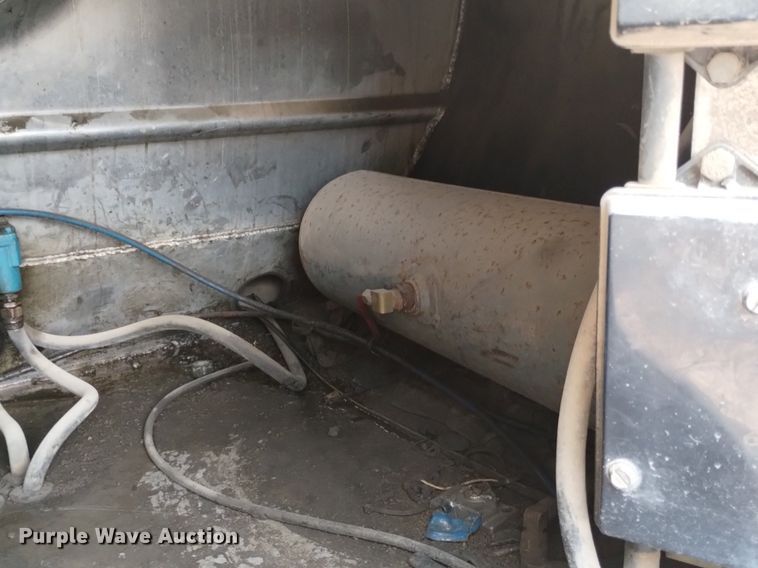 image for item DN6470 1993 Beall BD-N3428-93  bottom dump trailer