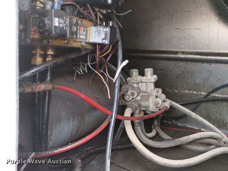 image for item DN6470 1993 Beall BD-N3428-93  bottom dump trailer