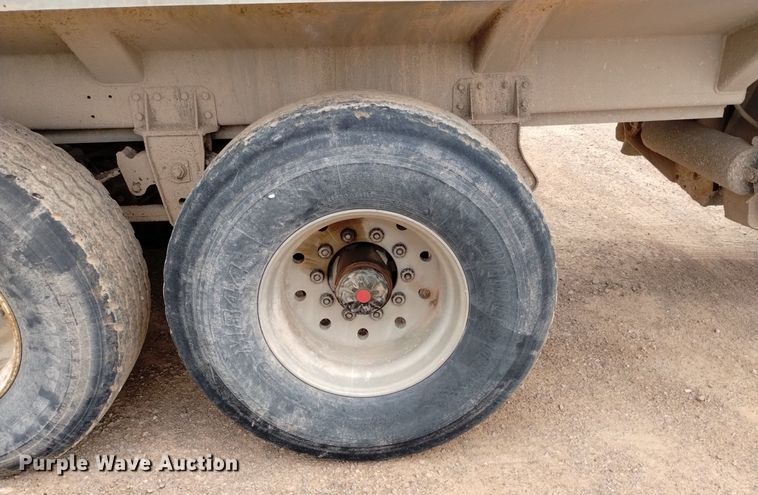 image for item DN6470 1993 Beall BD-N3428-93  bottom dump trailer