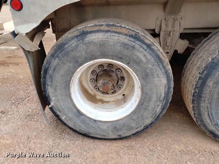 image for item DN6470 1993 Beall BD-N3428-93  bottom dump trailer